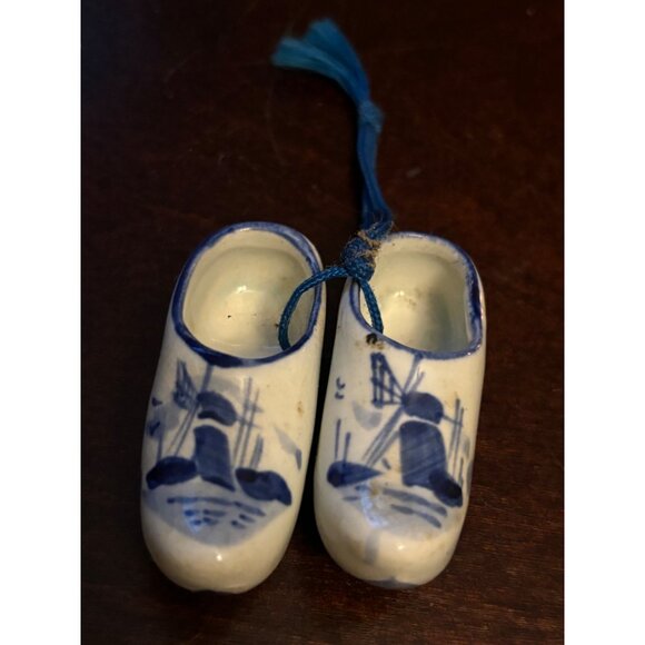 Vintage Delft Blue Holland Mini clogs Windmills Porcelain 2" Souvenir Blue Strin - Picture 11 of 16